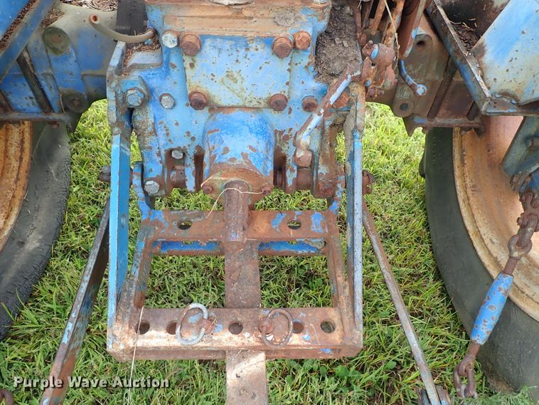 image for item DE0940 Ford 610 tractor