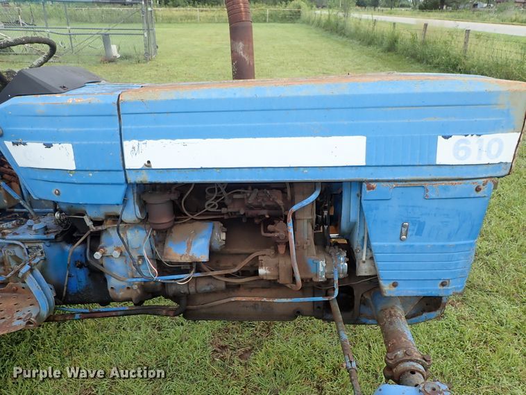 image for item DE0940 Ford 610 tractor