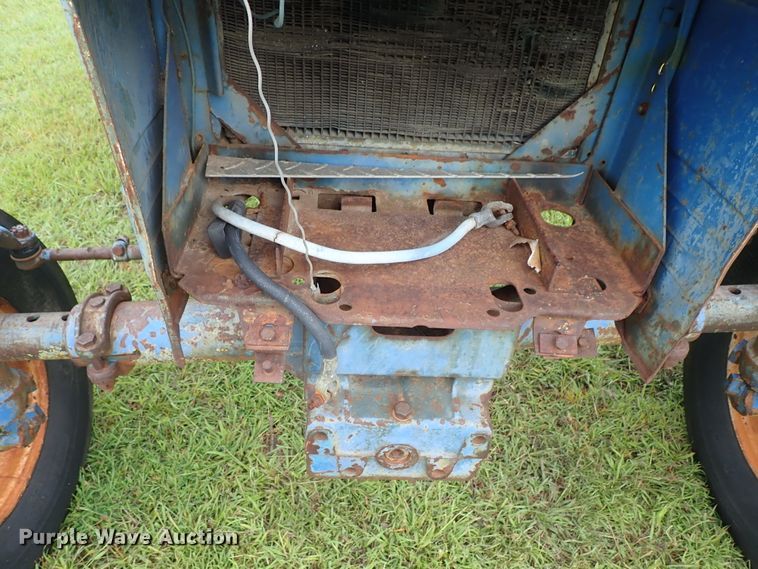 image for item DE0940 Ford 610 tractor