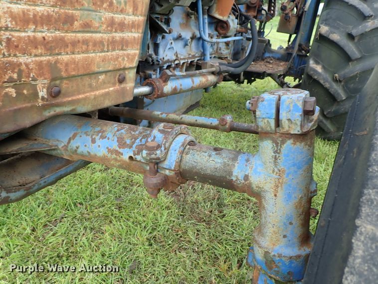image for item DE0940 Ford 610 tractor