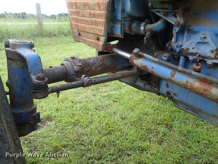 image for item DE0940 Ford 610 tractor