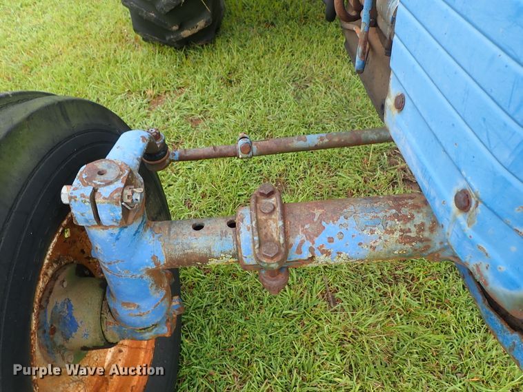 image for item DE0940 Ford 610 tractor