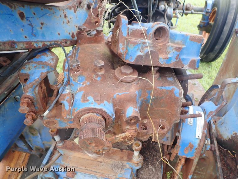 image for item DE0940 Ford 610 tractor