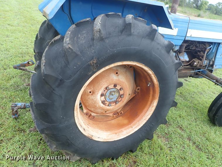 image for item DE0940 Ford 610 tractor