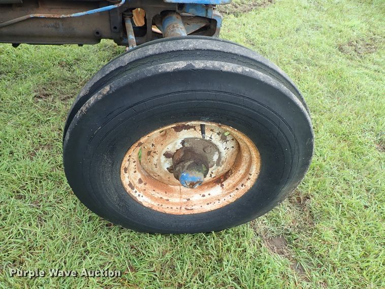 image for item DE0940 Ford 610 tractor