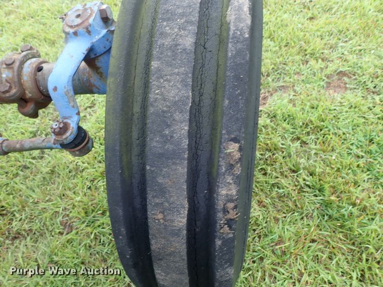 image for item DE0940 Ford 610 tractor