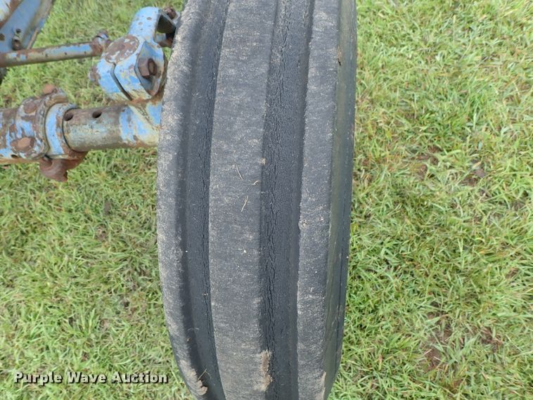 image for item DE0940 Ford 610 tractor