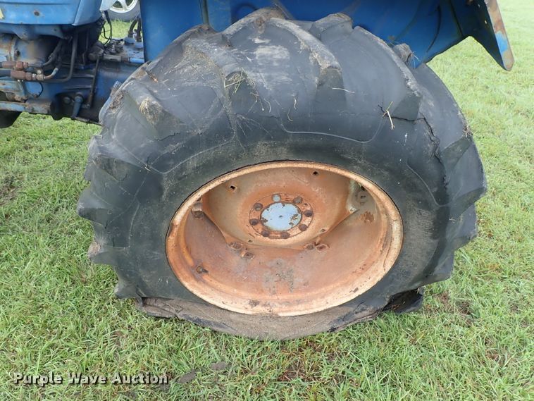 image for item DE0940 Ford 610 tractor