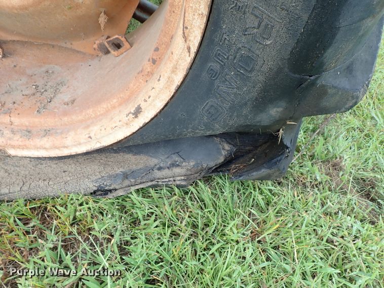 image for item DE0940 Ford 610 tractor