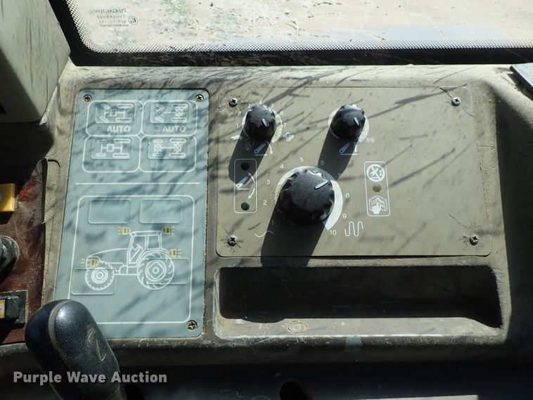 image for item DE0946 2006 Case IH MXM155 MFWD tractor