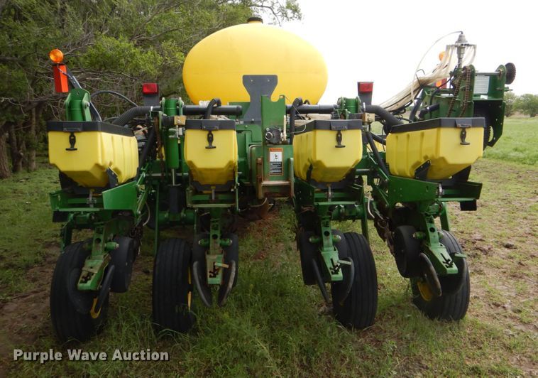 image for item DE1273 John Deere 1770NT Max Emerge XP no-till planter