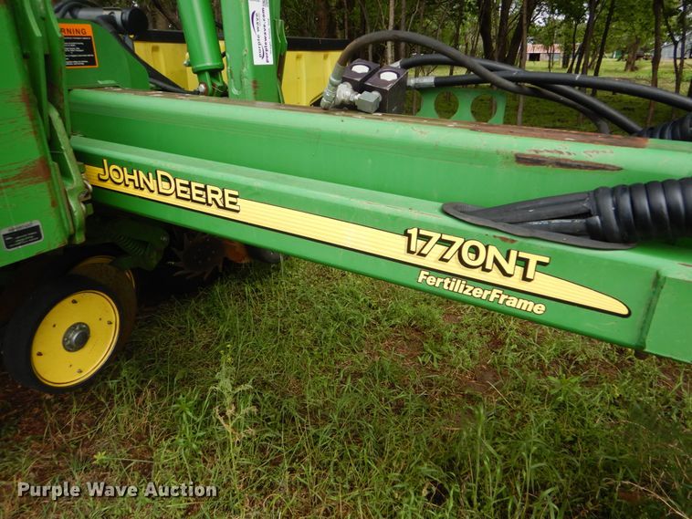 image for item DE1273 John Deere 1770NT Max Emerge XP no-till planter