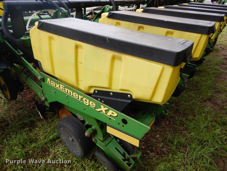 image for item DE1273 John Deere 1770NT Max Emerge XP no-till planter