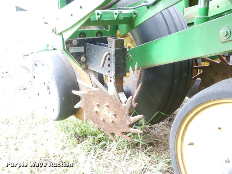 image for item DE1273 John Deere 1770NT Max Emerge XP no-till planter