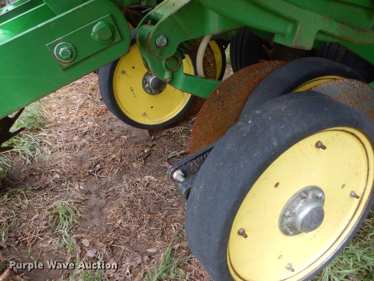 image for item DE1273 John Deere 1770NT Max Emerge XP no-till planter