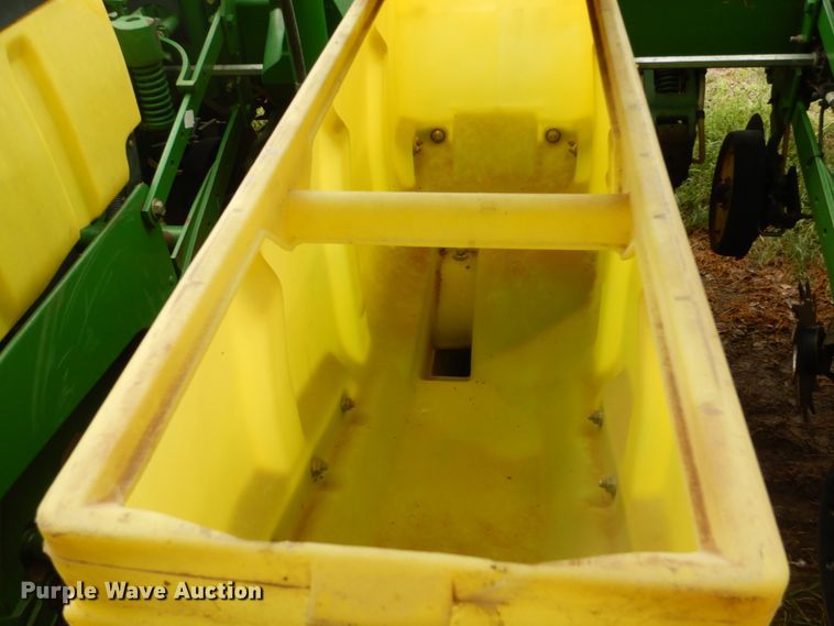 image for item DE1273 John Deere 1770NT Max Emerge XP no-till planter