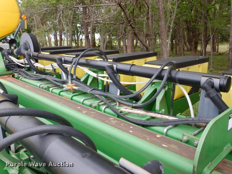 image for item DE1273 John Deere 1770NT Max Emerge XP no-till planter