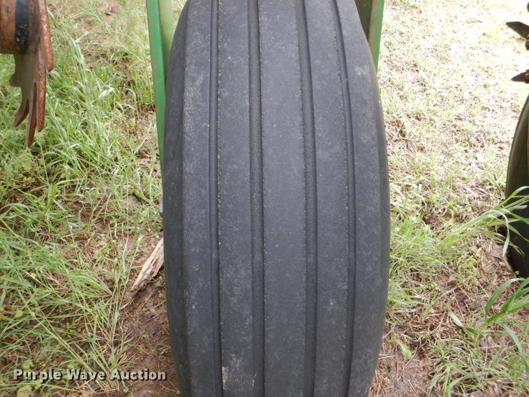 image for item DE1273 John Deere 1770NT Max Emerge XP no-till planter