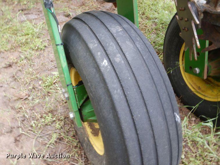 image for item DE1273 John Deere 1770NT Max Emerge XP no-till planter