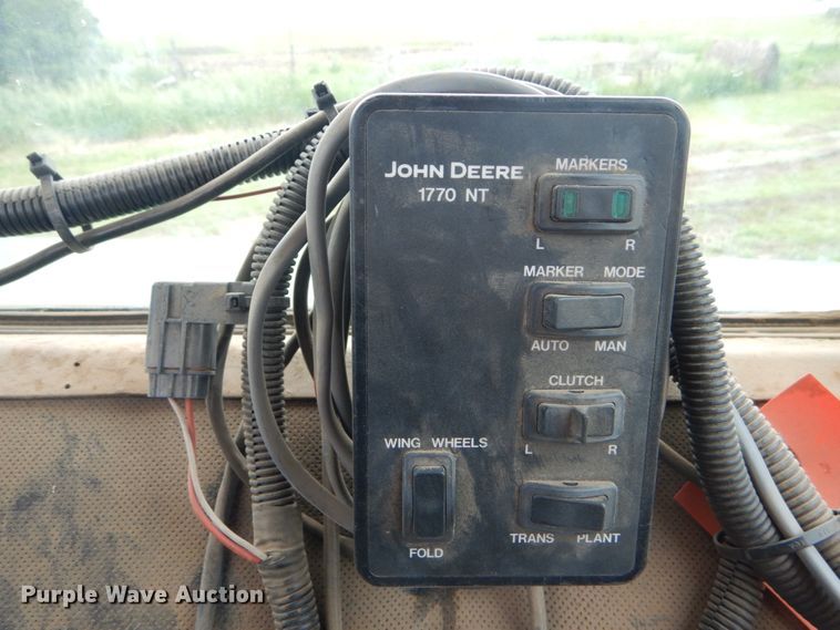 image for item DE1273 John Deere 1770NT Max Emerge XP no-till planter
