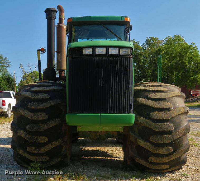 image for item DE8265 2000 John Deere 9400 4WD tractor