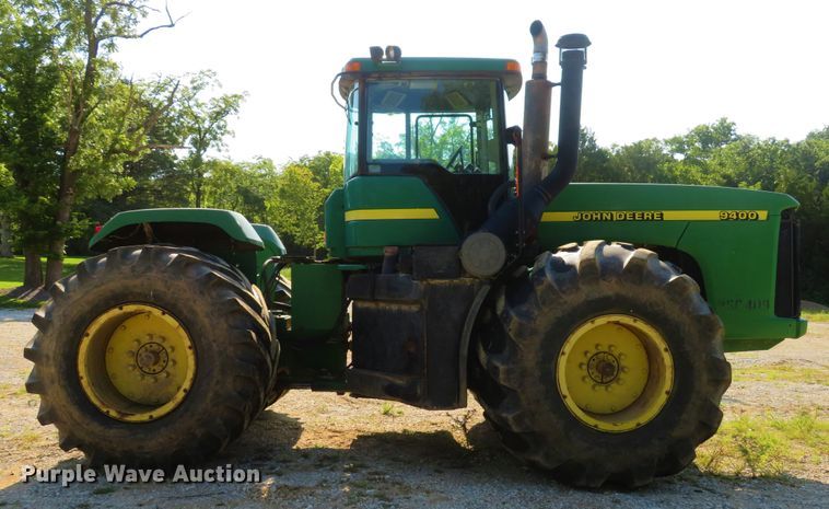 image for item DE8265 2000 John Deere 9400 4WD tractor