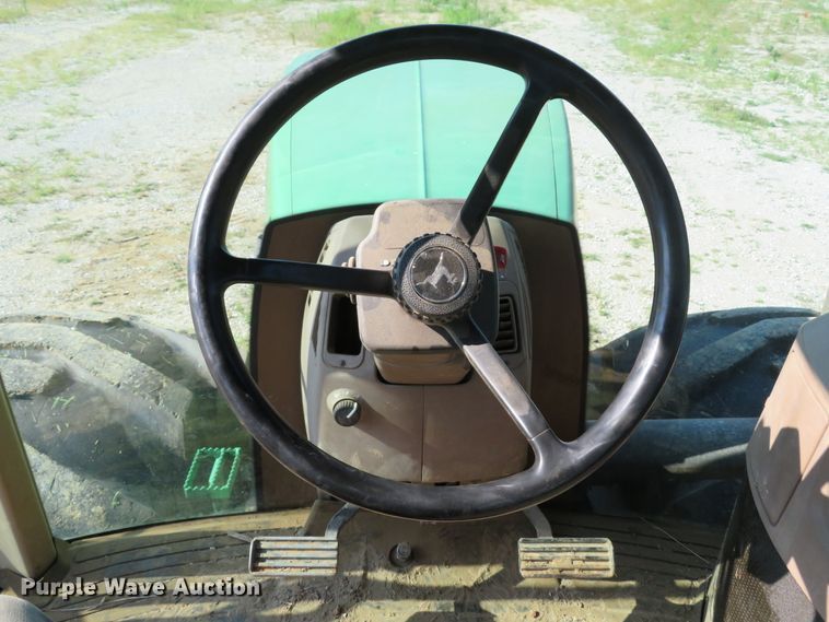 image for item DE8265 2000 John Deere 9400 4WD tractor