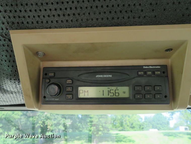 image for item DE8265 2000 John Deere 9400 4WD tractor