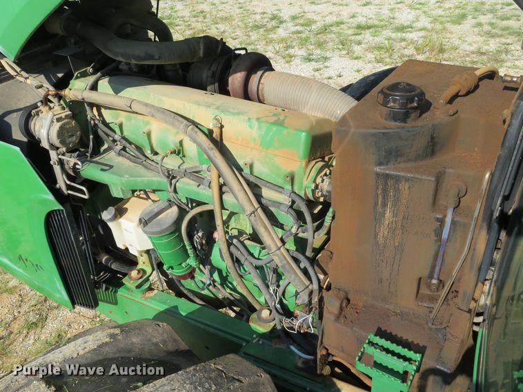 image for item DE8265 2000 John Deere 9400 4WD tractor