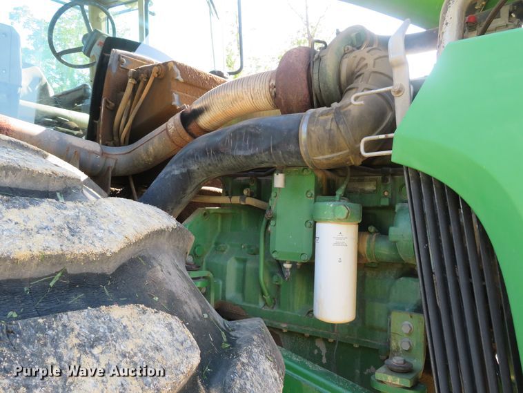 image for item DE8265 2000 John Deere 9400 4WD tractor