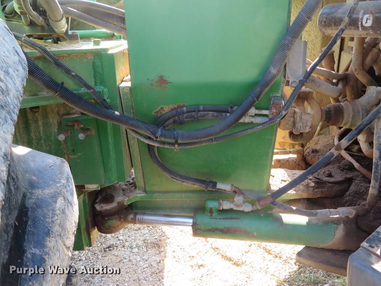 image for item DE8265 2000 John Deere 9400 4WD tractor