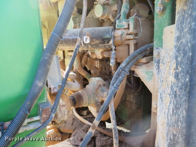 image for item DE8265 2000 John Deere 9400 4WD tractor