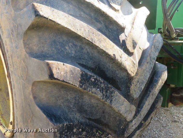 image for item DE8265 2000 John Deere 9400 4WD tractor