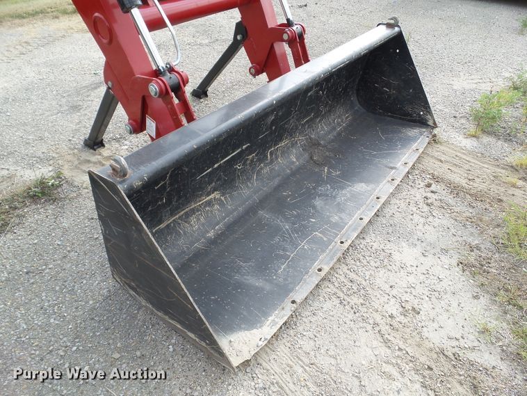 image for item DF0790 Case IH L630 loader
