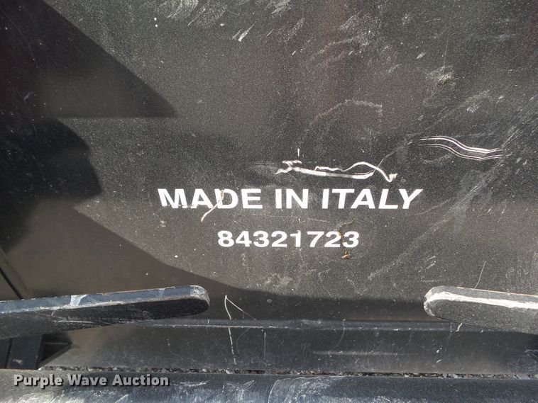 image for item DF0790 Case IH L630 loader