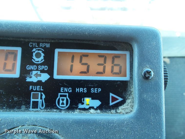 image for item DF0792 1994 Gleaner R52 combine