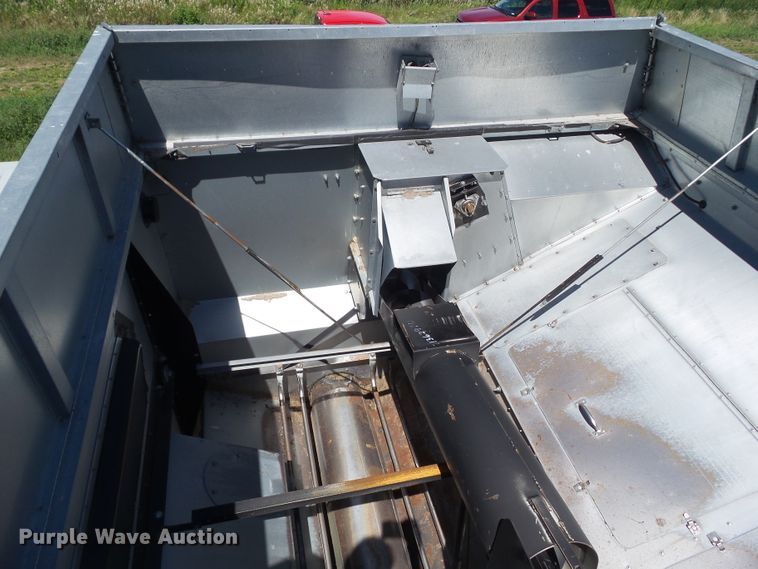 image for item DF0792 1994 Gleaner R52 combine