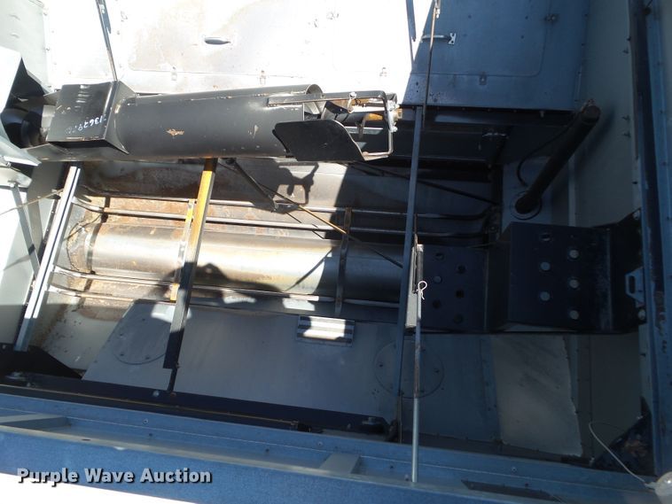 image for item DF0792 1994 Gleaner R52 combine