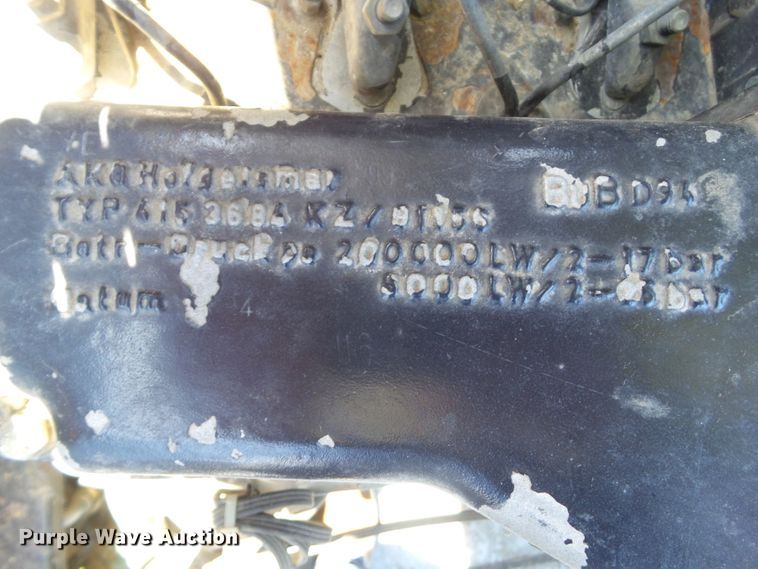 image for item DF0792 1994 Gleaner R52 combine