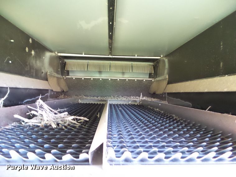 image for item DF0792 1994 Gleaner R52 combine