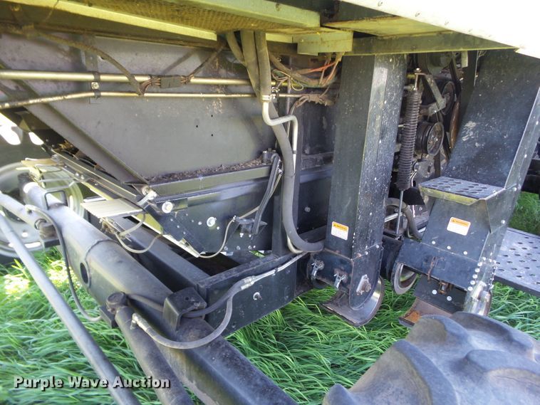 image for item DF0792 1994 Gleaner R52 combine