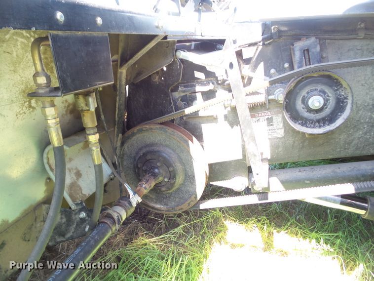 image for item DF0792 1994 Gleaner R52 combine