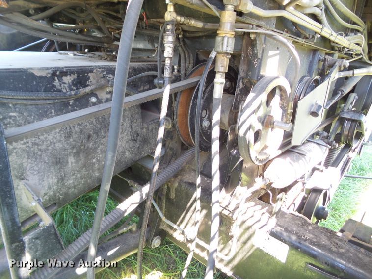 image for item DF0792 1994 Gleaner R52 combine