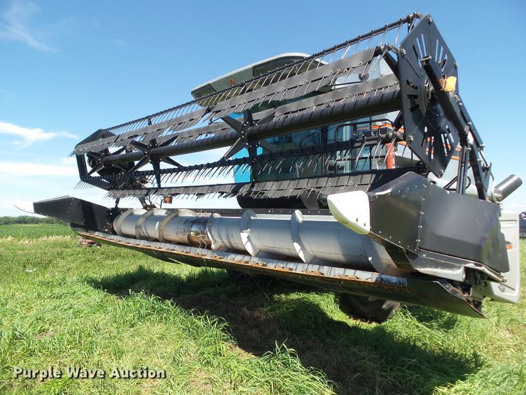 image for item DF0792 1994 Gleaner R52 combine