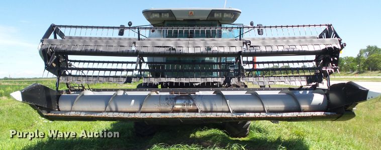 image for item DF0792 1994 Gleaner R52 combine