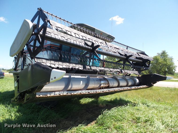 image for item DF0792 1994 Gleaner R52 combine