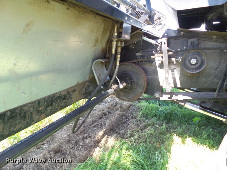 image for item DF0792 1994 Gleaner R52 combine