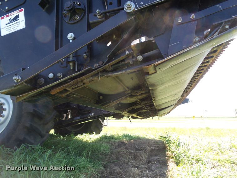 image for item DF0792 1994 Gleaner R52 combine
