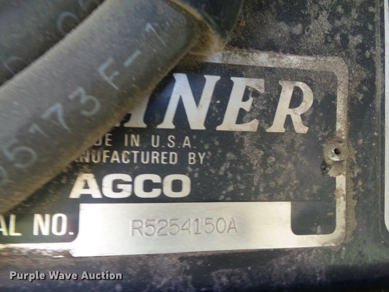 image for item DF0792 1994 Gleaner R52 combine