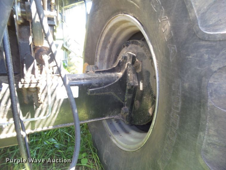 image for item DF0792 1994 Gleaner R52 combine